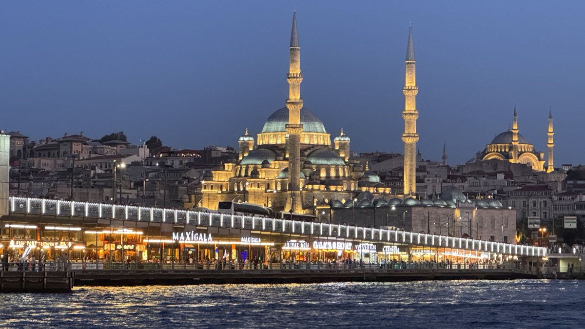 2 Hours Bosphorus Boat Tours