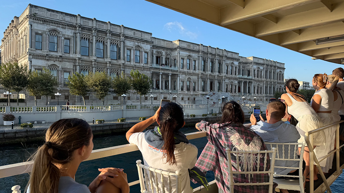 2 Hours Bosphorus Boat Tours - Morning Tour