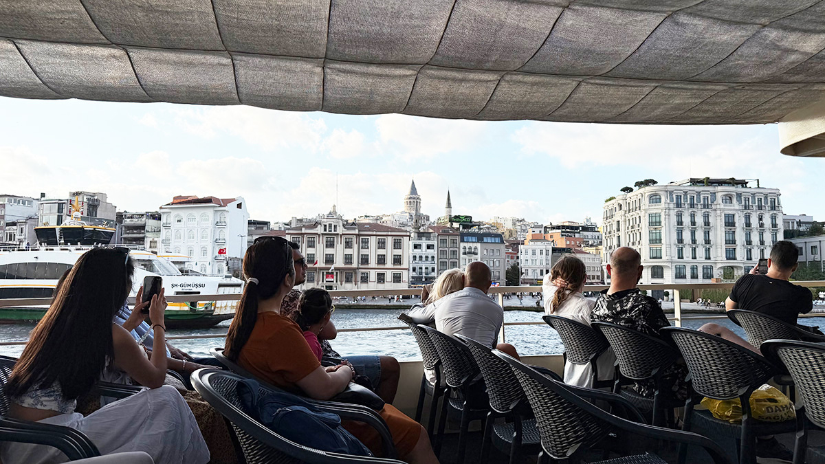 2 Hours Bosphorus Boat Tours - Morning Tour