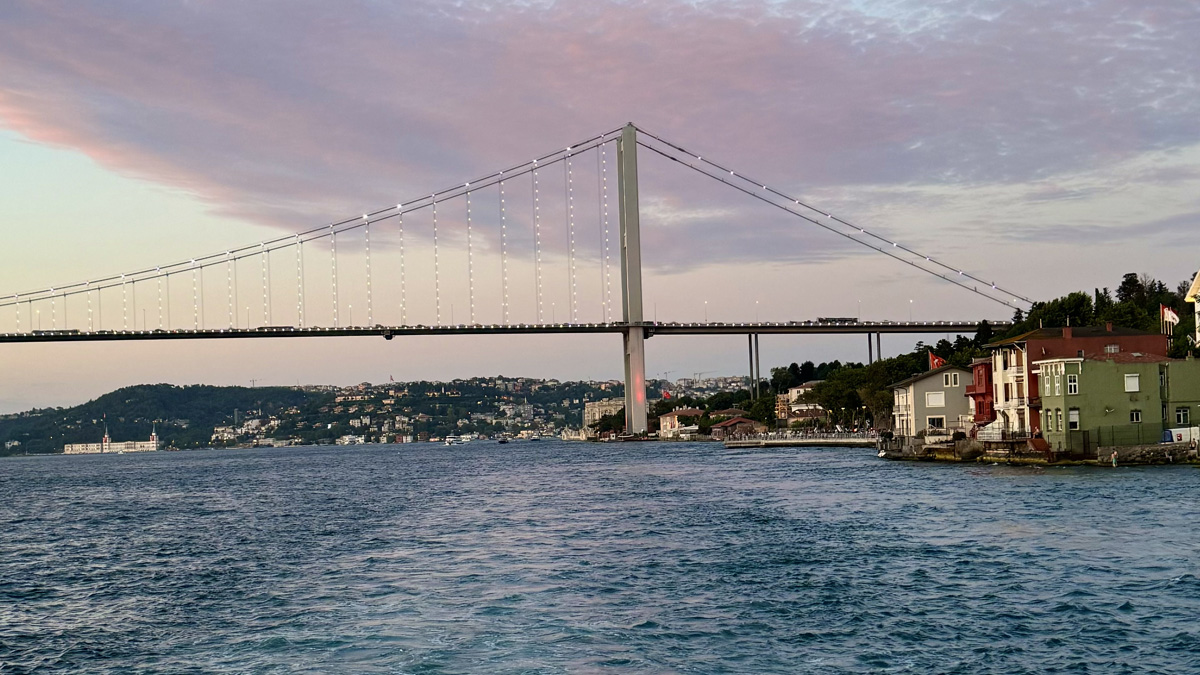 2 Hours Bosphorus Boat Tours - Night Tour