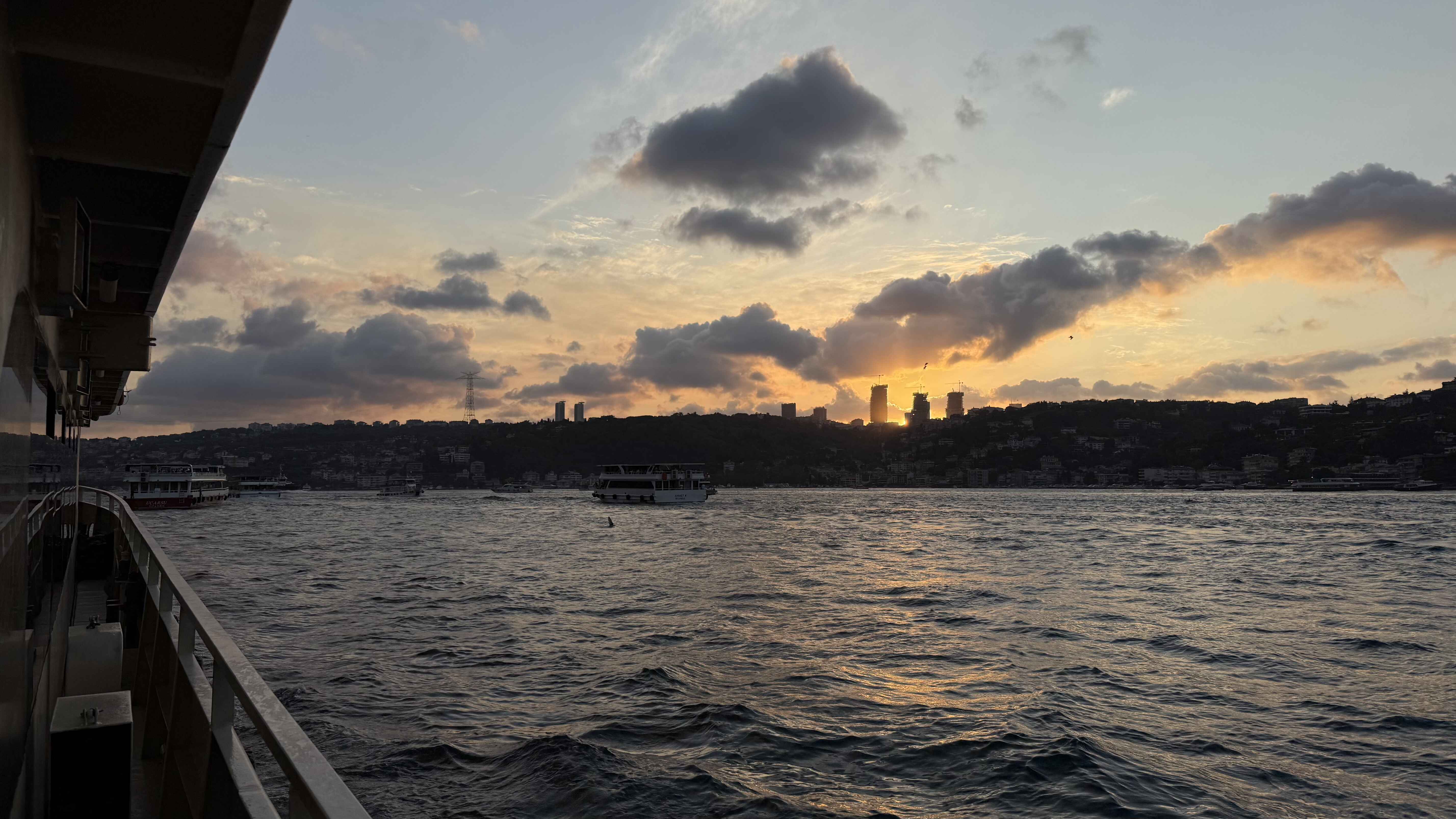 2 Hours Bosphorus Boat Tours