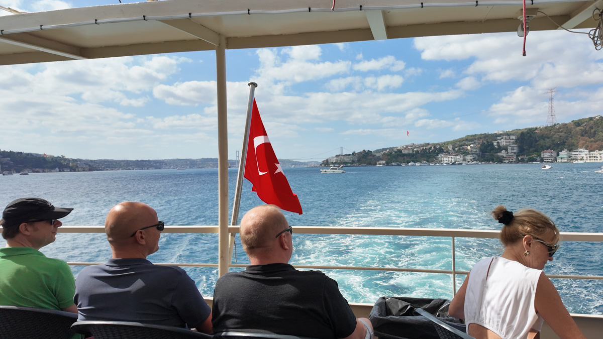 2 Hours Bosphorus Boat Tours - Morning Tour