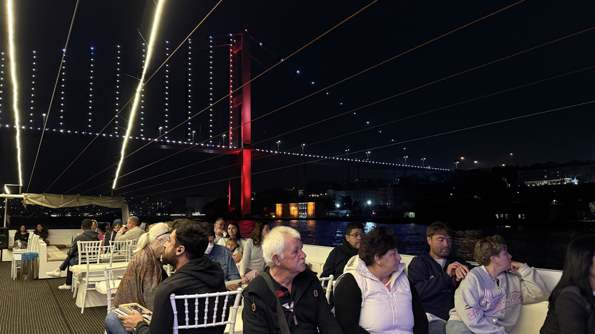2 Hours Bosphorus Boat Tours - Night Tour